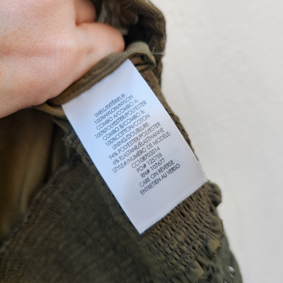 Alice + Olivia Millie Bell-Sleeve Crochet Collared Top - Picture 8 of 10